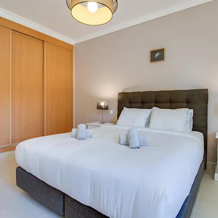 Lovely 2bd 500m Ac Wi-fi Pool Balcony דירה