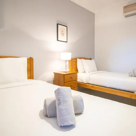 Lovely 2bd 500m Ac Wi-fi Pool Balcony 公寓