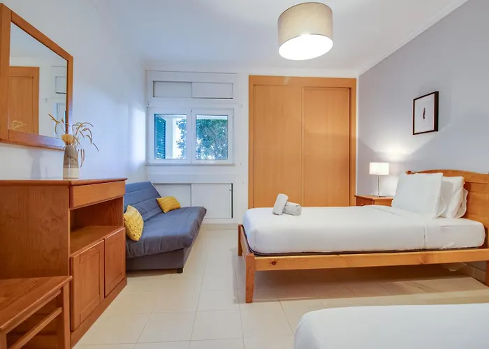 Lovely 2bd 500m Ac Wi-fi Pool Balcony