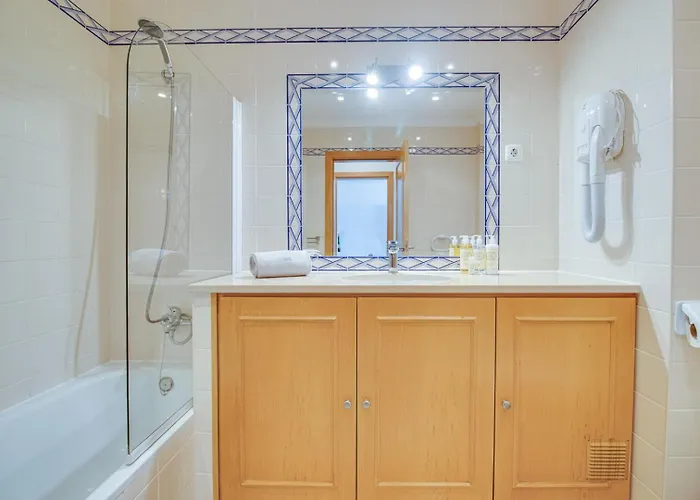 아파트 Lovely 2bd 500m Ac Wi-fi Pool Balcony 알부페이라