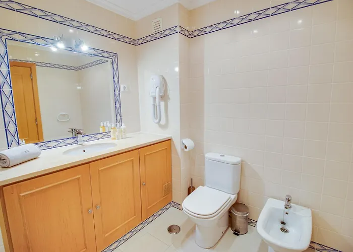 Lovely 2bd 500m Ac Wi-fi Pool Balcony * 알부페이라